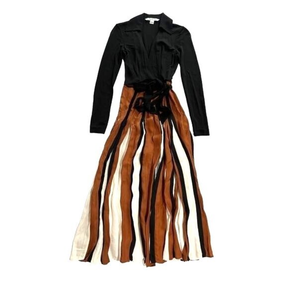 DIANE VON FURSTENBURG Stevie Pleated Wrap Dress in Black
